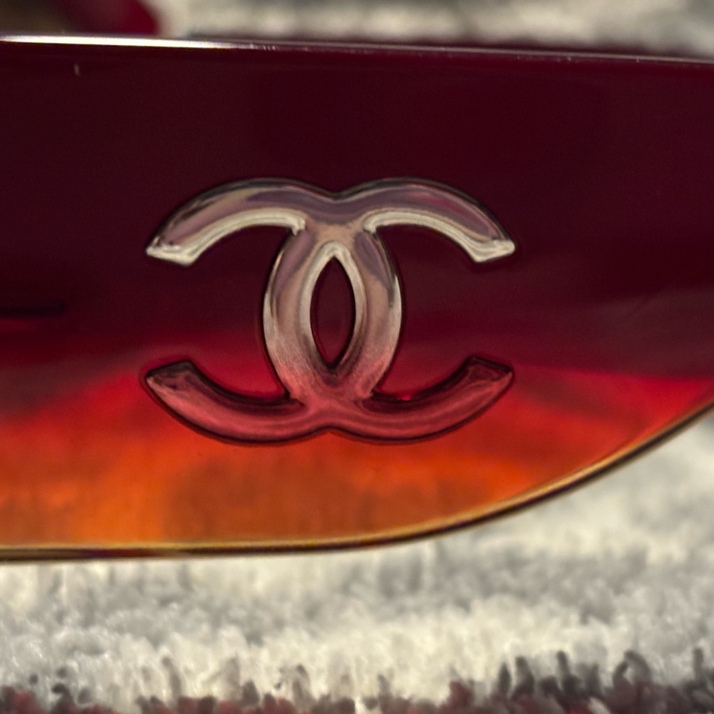 CHANEL 5166 Sunglasses in color 11413B - Picture 6 of 15